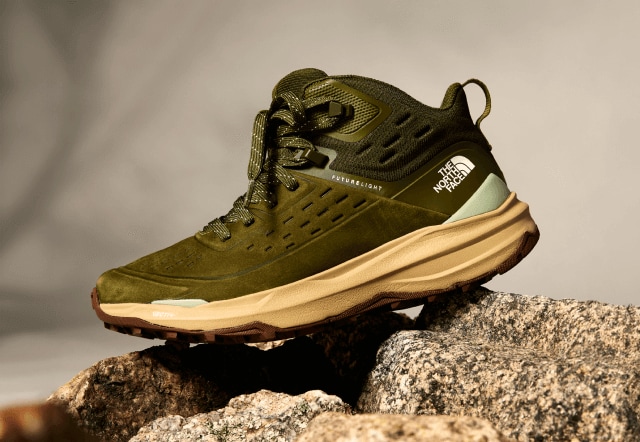 Studio shot of the Women’s VECTIV Exploris 2 Mid FUTURELIGHT™ Leather Boots from The North Face.